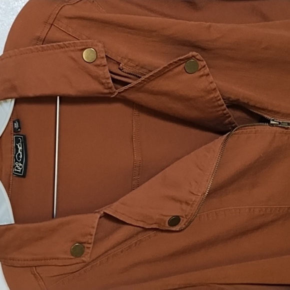 DG2 Diane Glimen Rich Rust Stretch Canvas Jacket with Brass Details - Picture 15 of 16